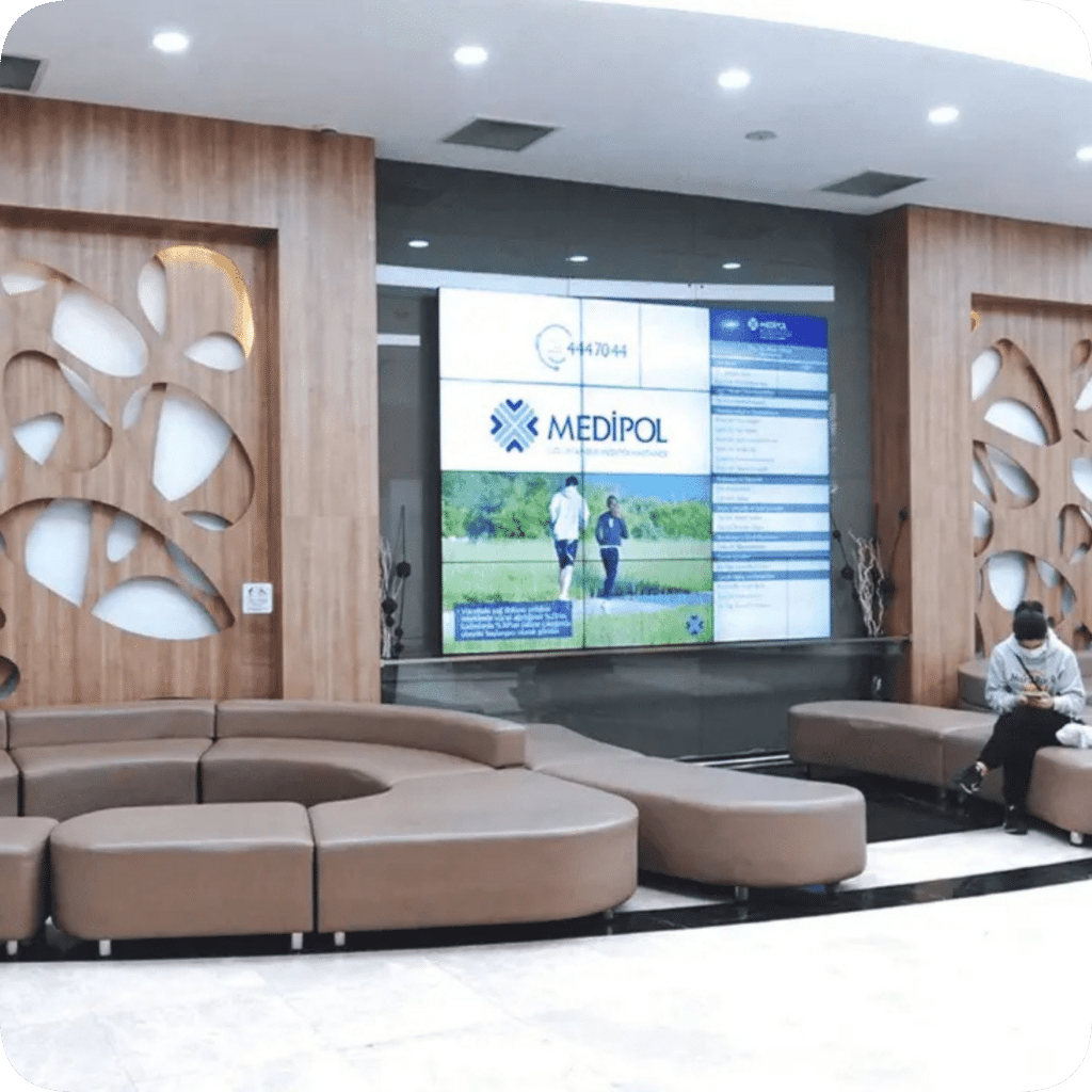 Vlasy z Turecka - transplantace vlasů v Turecku - fakultní nemocnice Medipol